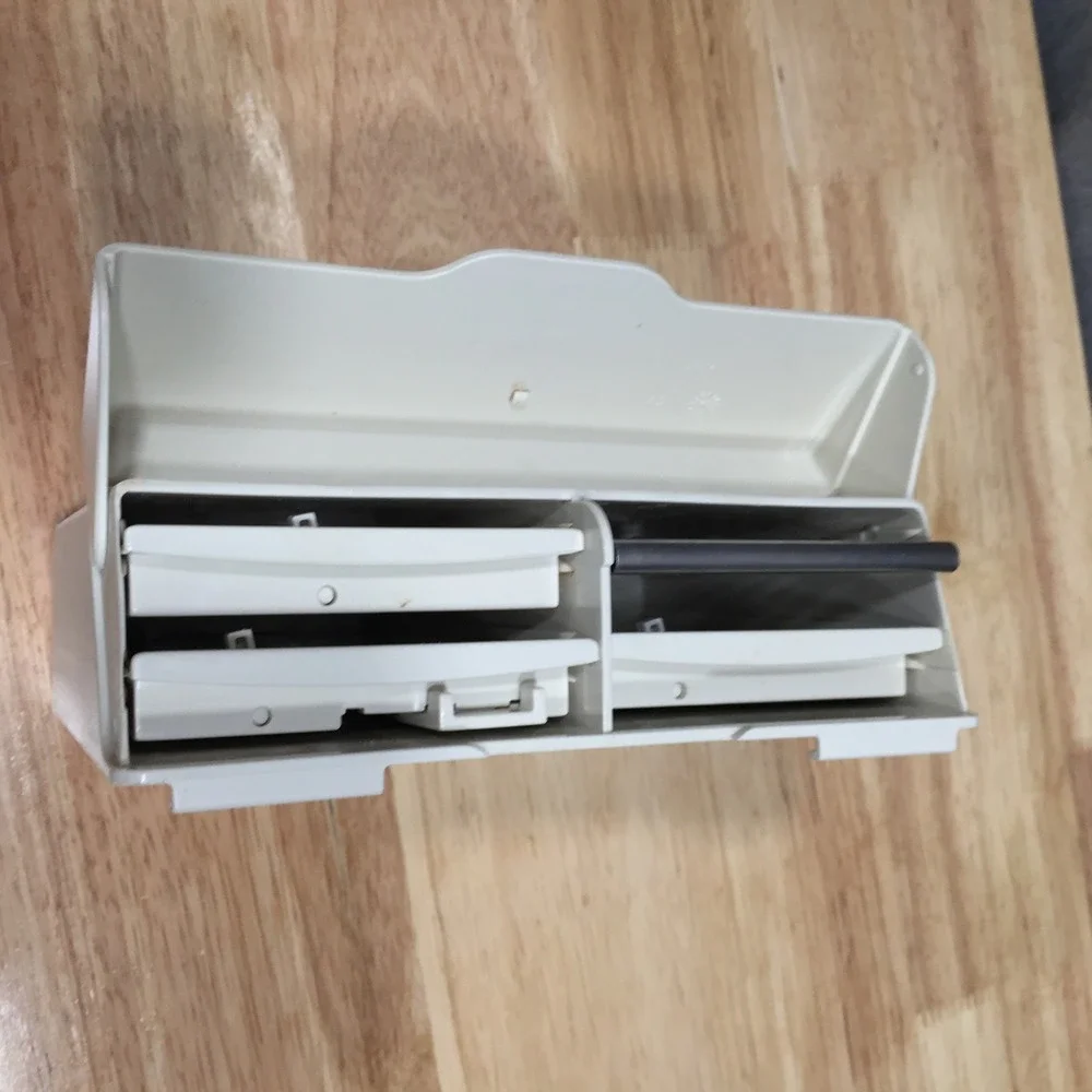 Pampered Chef Ultimate Mandoline Replacement Blades and Storage Case Set White